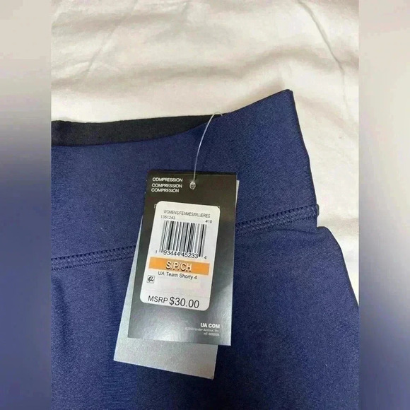 I’m selling Under Armor navy biker shorts new with tags! - Picture 4 of 7